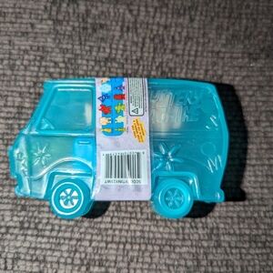 1999 Vintage mystery machine Scooby Doo with 3 figures